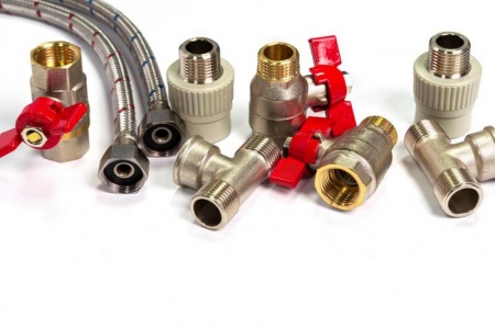 Plomberie sanitaire &agrave; La Farl&egrave;de, probl&egrave;mes fr&eacute;quents et solutions